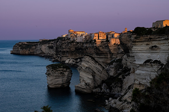 Bonifacio Dawn