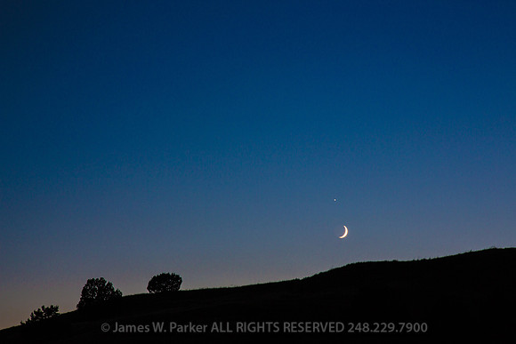 Moonset, Badlands